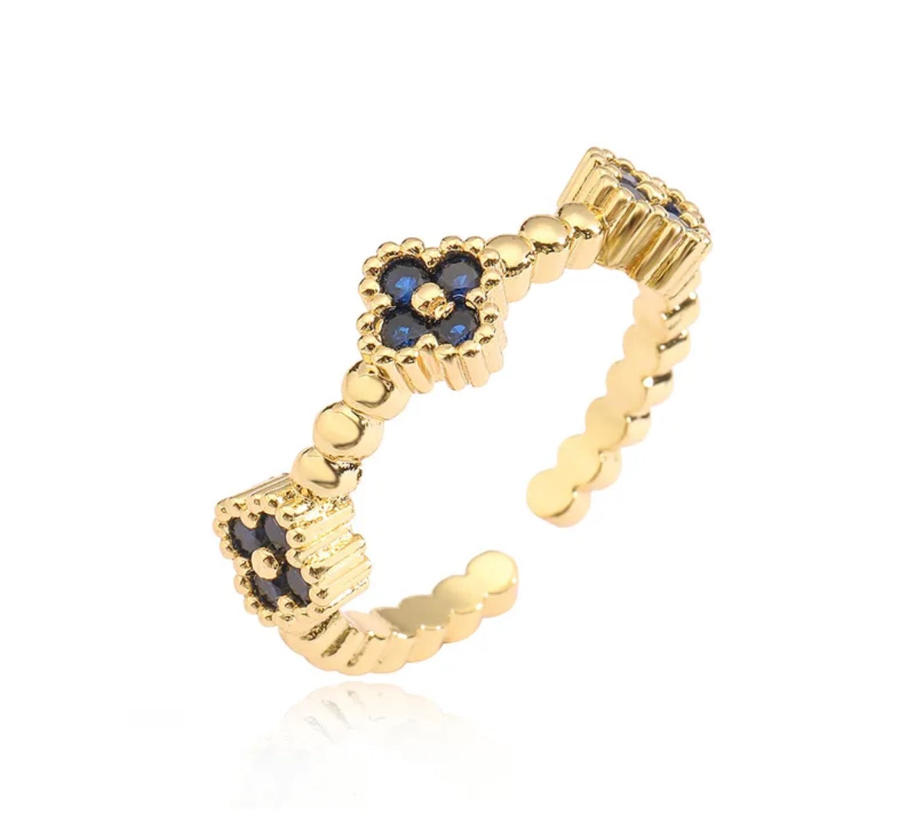 Clover ring