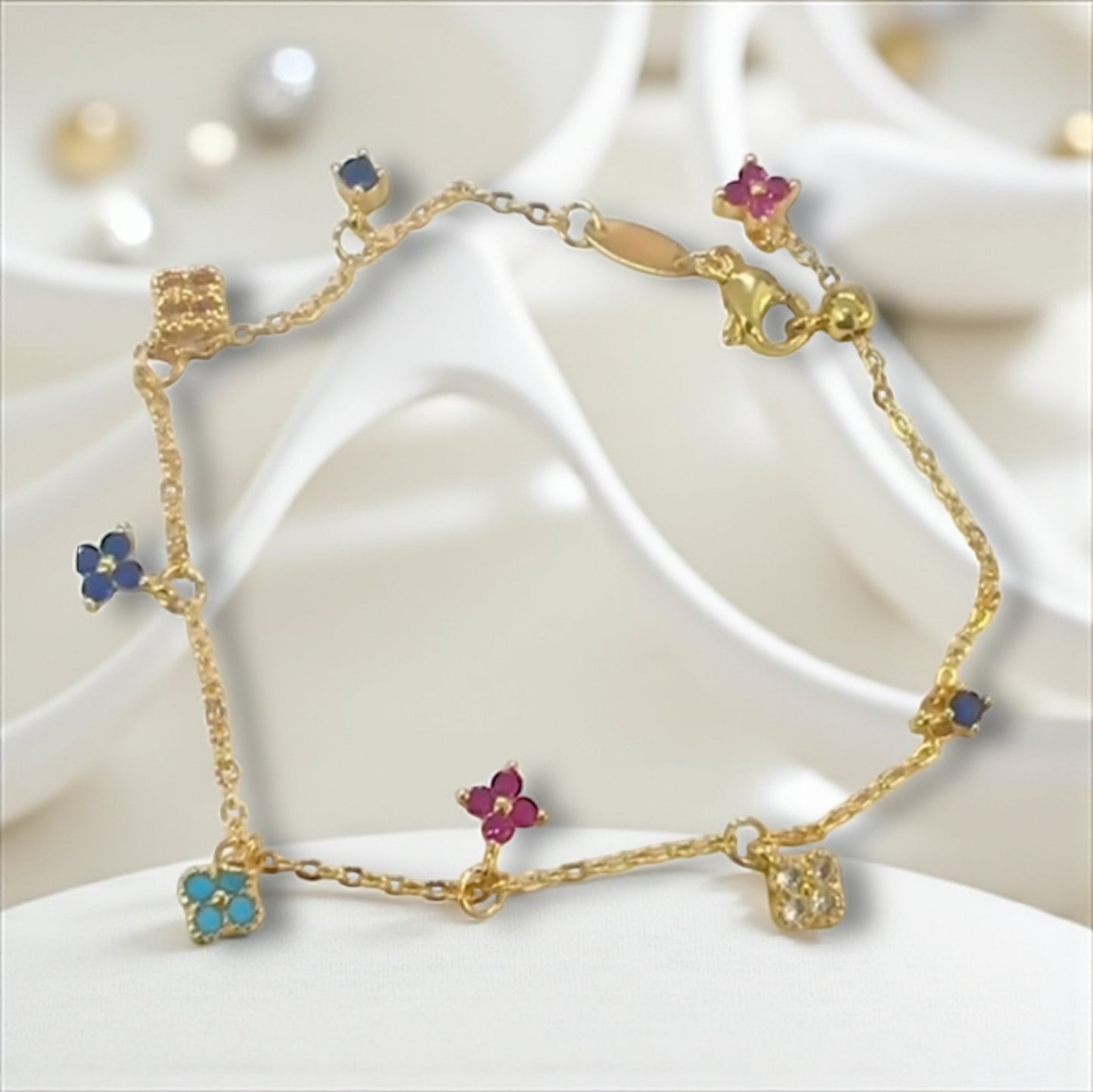 Clover gem bracelet Gold plated