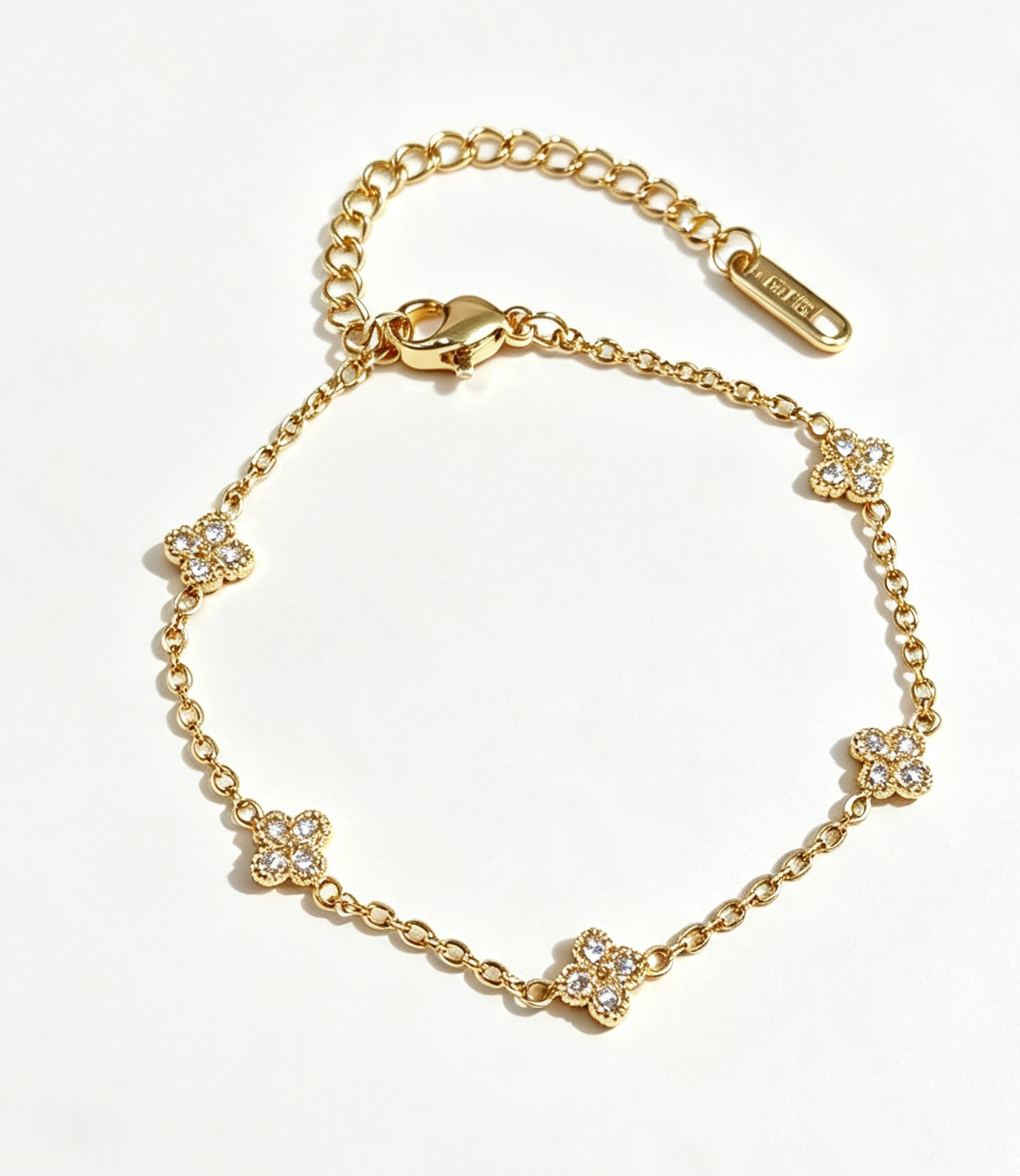Gold bracelet clove